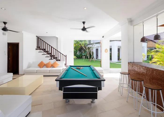Manis Villa